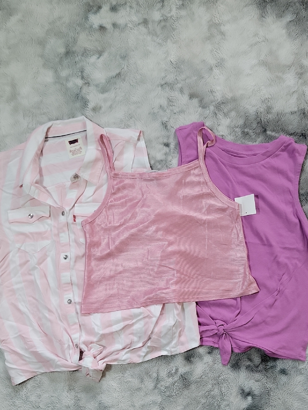 NWOT 3 Pc Bundle 1 Levi's Tank 1 Melrose and Market 1 Tank Steve Madden Kids Cam